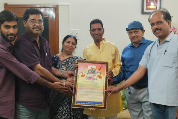 विशेष बल में चयनित होने पर अभिनंदन किया