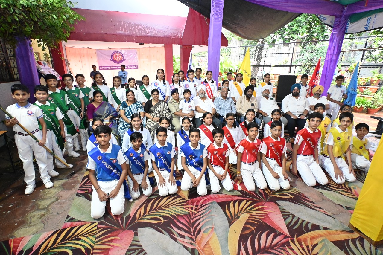 छात्र परिषद के शपथ समारोह को संबोधित करते हुए औद्योगिक क्षेत्र थाना प्रभारी गायत्री सोनी ने विद्यार्थियों से कही