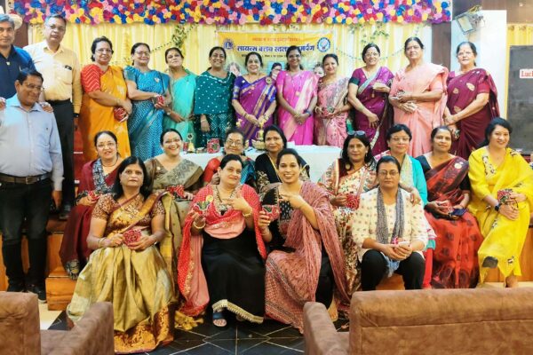 इंटरनेशनल एसोसिएशन ऑफ लायंस क्लब इंटरनेशनल डिस्ट्रिक्ट 3233 जी1 के डिस्ट्रिक्ट गवर्नर लायन योगेंद्र रुनवाल द्वारा निर्धारित 52 सप्ताह 52 सेवा गतिविधियों के अंतर्गत लायंस क्लब रतलाम समर्पण द्वारा अध्यक्ष लायन अनीता झालीवाल के नेतृत्व में वर्ष भर में कुल 186 गतिविधियां आयोजित की गई ।