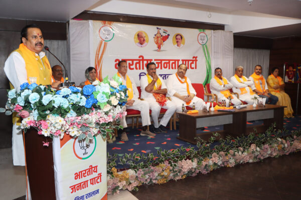 मोदीजी ने जो काम किए, वो दुनिया का कोई नेता नहीं कर पाया – प्रदेश प्रभारी महेन्द्र सिंह :अमृत महोत्सव में अधिक से अधिक जुटने का आव्हान