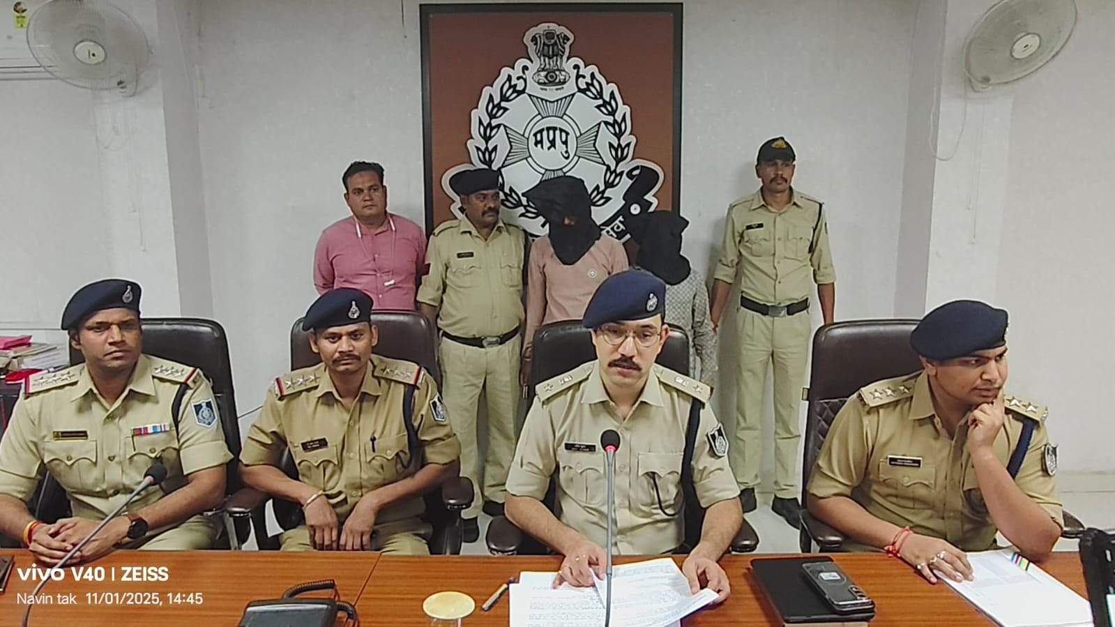 /माणकचौक पुलिस की त्वरित कार्रवाई — 12 घंटे के भीतर सनसनीखेज महिला हत्या कांड का खुलासा, दो आरोपी गिरफ्तार