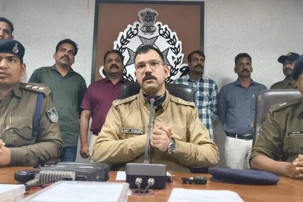 थाना आई ए रतलाम अन्तर्गत 70 वर्षीय महिला की हत्या एवं लूट की सनसनीखेज वारदात का खुलासा–मुख्य आरोपी पुलिस मुठभेड़ में घायल होकर गिरफ्तार, लूटा गया सामान बरामद