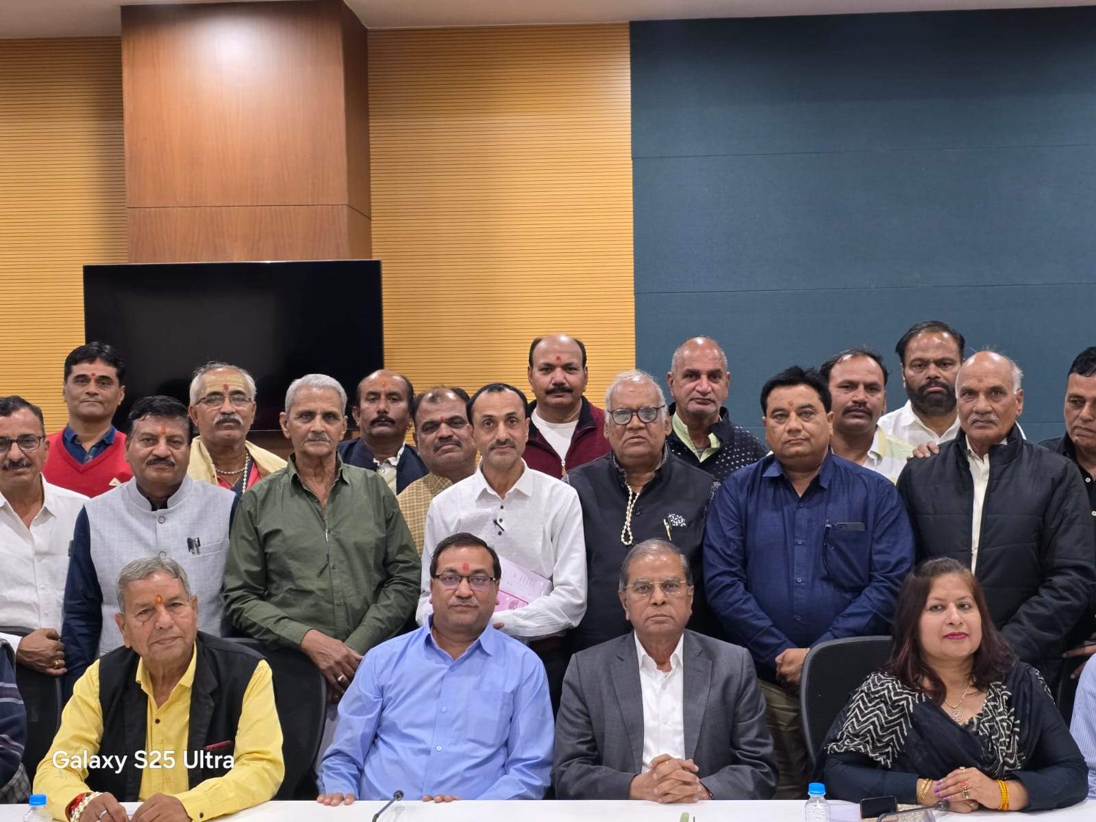 अखिल भारतवर्षीय श्रीमाली ब्राह्मण समाज संस्था पुष्कर की प्रथम कार्यकारिणी की बैठक आयोजित हुई