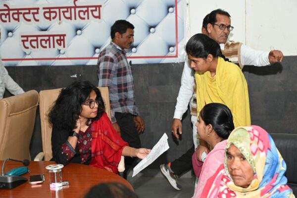 जनसुनवाई में 110 आवेदन पर हुई सुनवाई