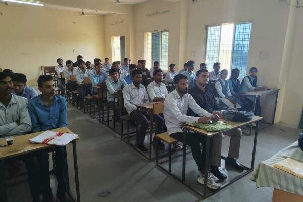 आई टी आई रोजगार मेले में 11 प्रतिभागियों का चयन     मुख्यमंत्री उद्यम क्रांति योजना  अंतर्गत हितग्राहियों को 6525000 रूपये के स्वीकृति पत्र वितरित किए गए