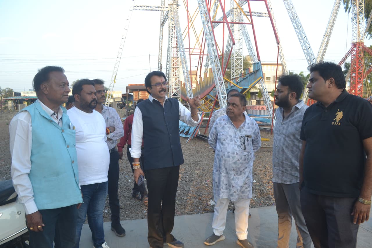 महापौर प्रहलाद पटेल ने किया बरबड़ हनुमान मेला क्षेत्र का निरीक्षण बरबड़ मेले में होगा नवाचार 31 मार्च को बरबड़ हनुमान मंदिर का झांकियों के साथ निकलेगा संयुक्त अखाड़ा 29 व 30 मार्च को चंटिया रास का आयोजन