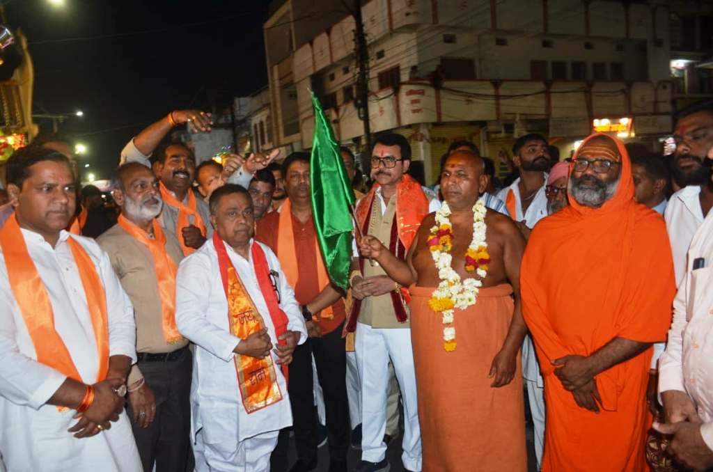 धूमधाम से निकली हनुमानजी की झांकी, चल समारोह व संयुक्त अखाड़ा महापौर प्रहलाद पटेल द्वारा मेले में किये नवाचार को नागरिकों ने सराहा संयुक्त अखाड़े में पहलवानों ने किया अपनी कला का प्रदर्शन