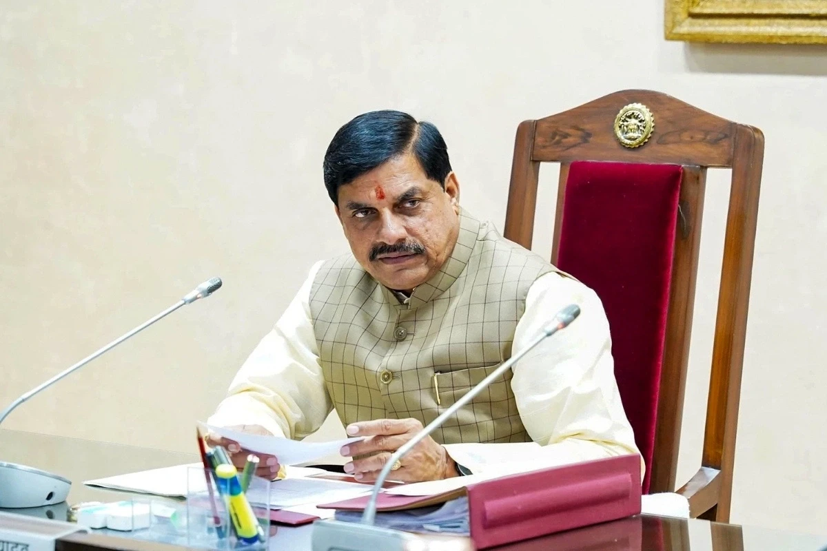 प्रत्येक शनिवार  राजस्व एवं लोकसेवा गारंटी शिविर होगे आयोजित-मुख्यमंत्री डॉ मोहन यादव के सख्त निर्देशानुसार रतलाम जिले में राजस्व प्रकरणों के त्वरित निराकरण का अभियान चलाया जा रहा है।