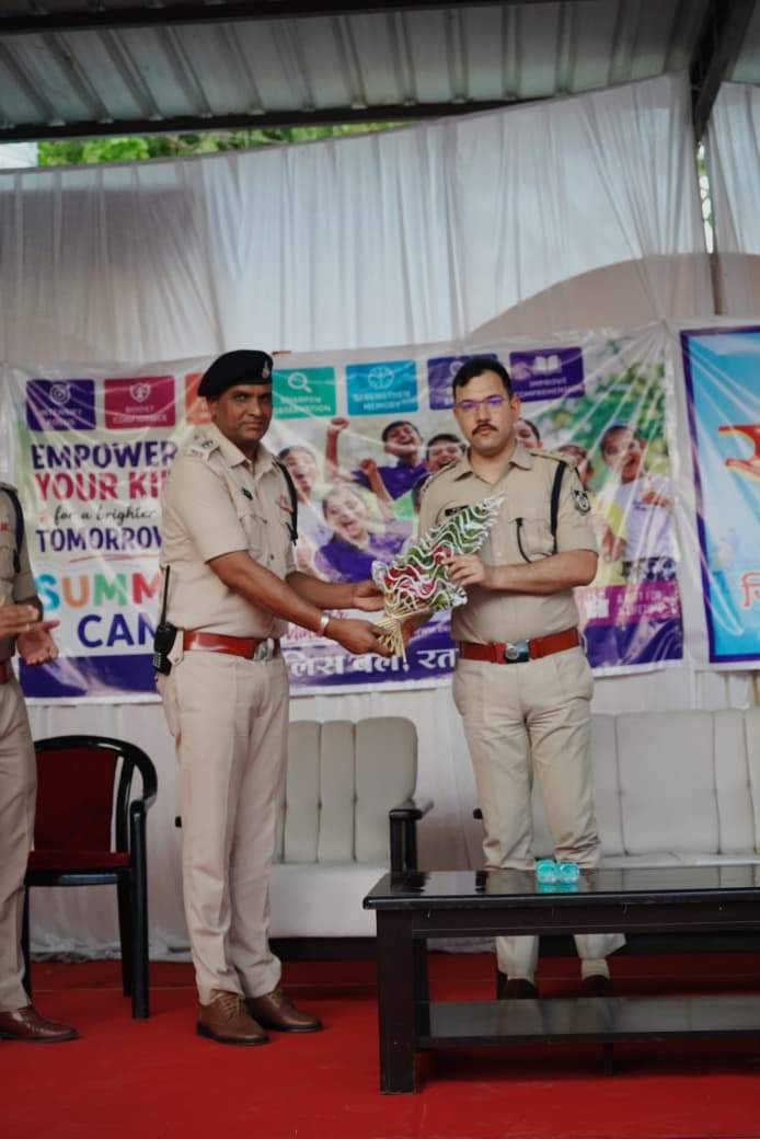 पुलिस लाइन रतलाम में 10 दिवसीय समर कैंप का शुभारंभ — पुलिस परिवार के बच्चों के लिए खेल, योग एवं रचनात्मक गतिविधियों का आयोजन//