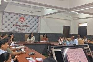 जर्जर भवनों को चिन्हित कर डीस्मेन्टल की कार्यवाही करे, समयावधि पत्रों  की समीक्षा बैठक संपन्न
