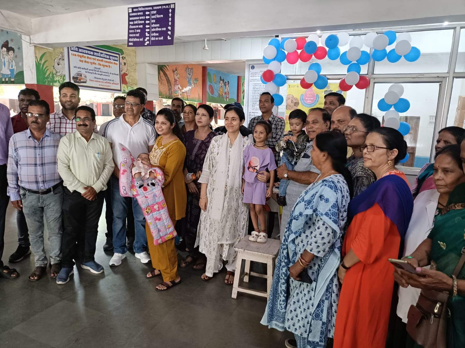 पल्स पोलियो अभियान का शुभारंभ बाल चिकित्सालय रतलाम में किया गया