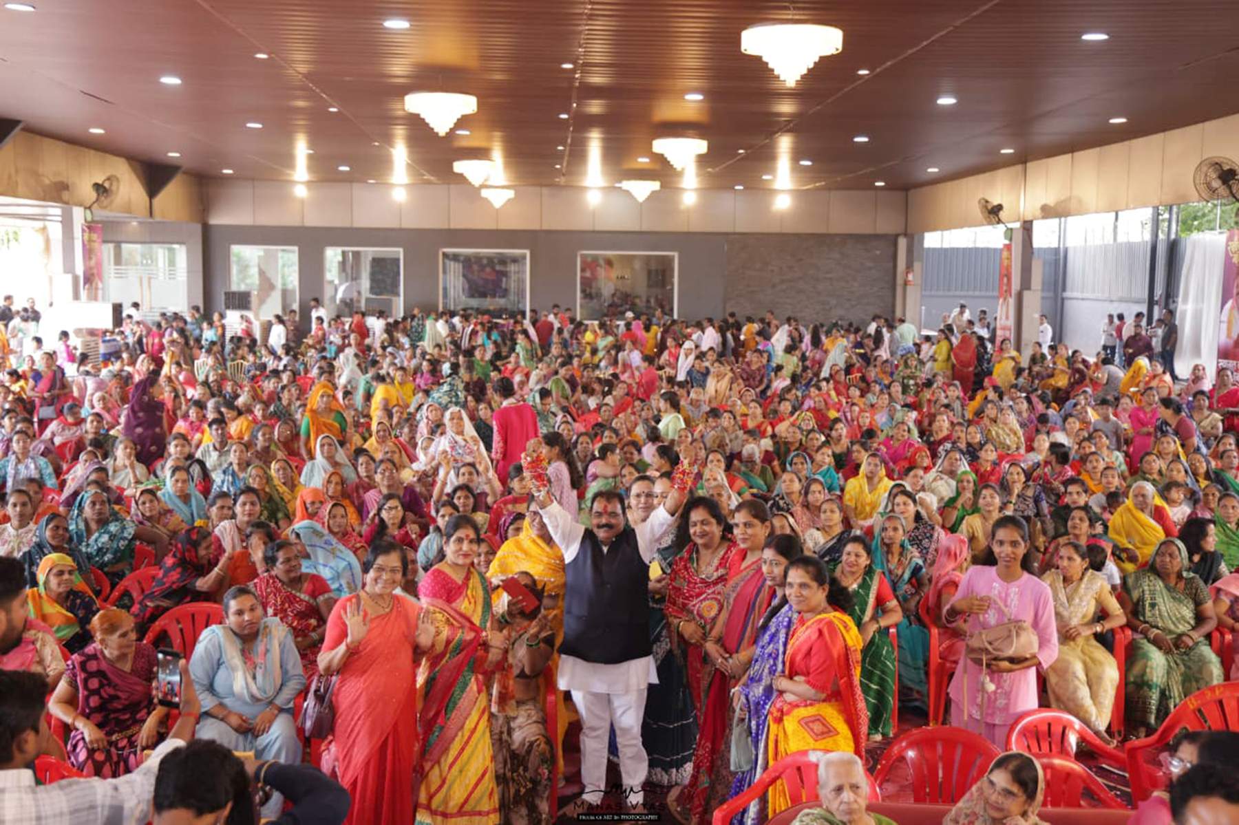 भाजपा का रक्षाबंधन महोत्सव बहनों ने भाजपा जिलाध्यक्ष को राखी बांधकर लिया रक्षा का वचन