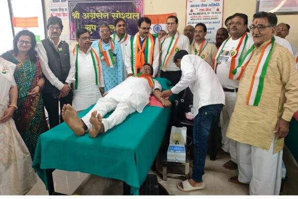 श्री अग्रसेन सोशल ग्रुप के 28वें रक्तदान शिविर में उत्साहपूर्वक हुआ रक्तदान