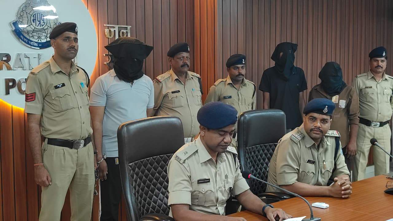 रतलाम पुलिस की बड़ी सफलता — करोड़ों की लूट के फरार आरोपी को किया गिरफ्तार