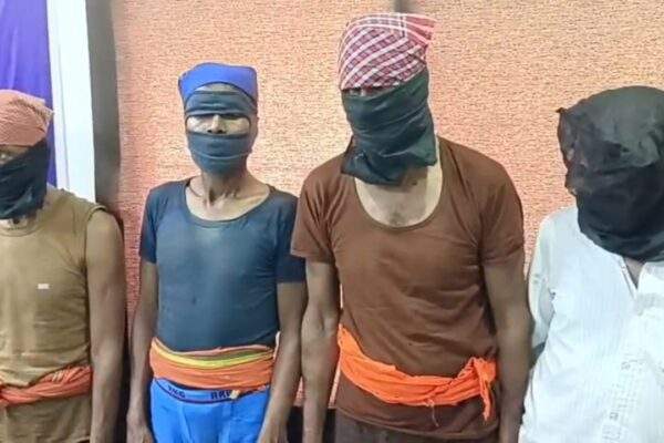 थाना औद्योगिक क्षेत्र रतलाम पुलिस की बड़ी सफलता — चड्डी-बनियान गैंग के 04 आरोपी गिरफ्तार, चोरी का माल खरीदने वाला भी पकड़ाया